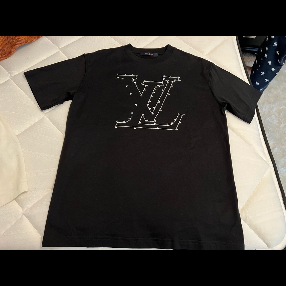 100% Authentic Louis Vuitton T Shirt with Louis Vuitton logo on front